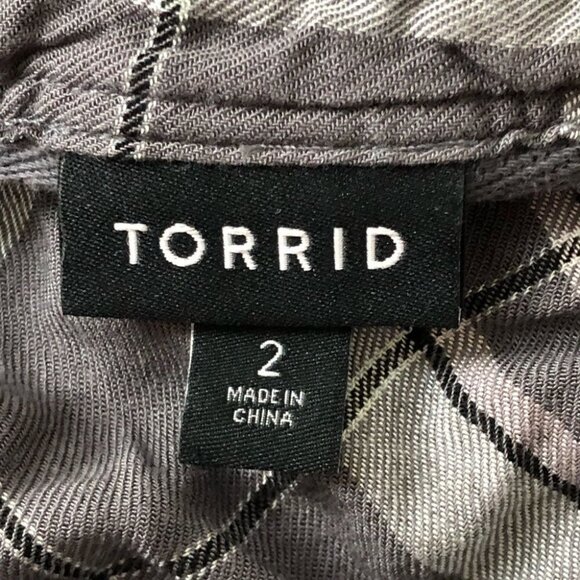 Torrid Grey Plaid Button Down shirt Size 2x - Picture 9 of 9